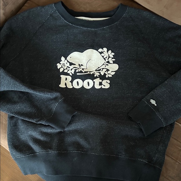 Roots Tops - Roots black Sweatshirt with White Beaver Design
